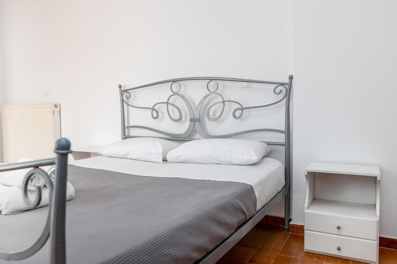Depis Economy Apartments Naxos City ภายนอก รูปภาพ