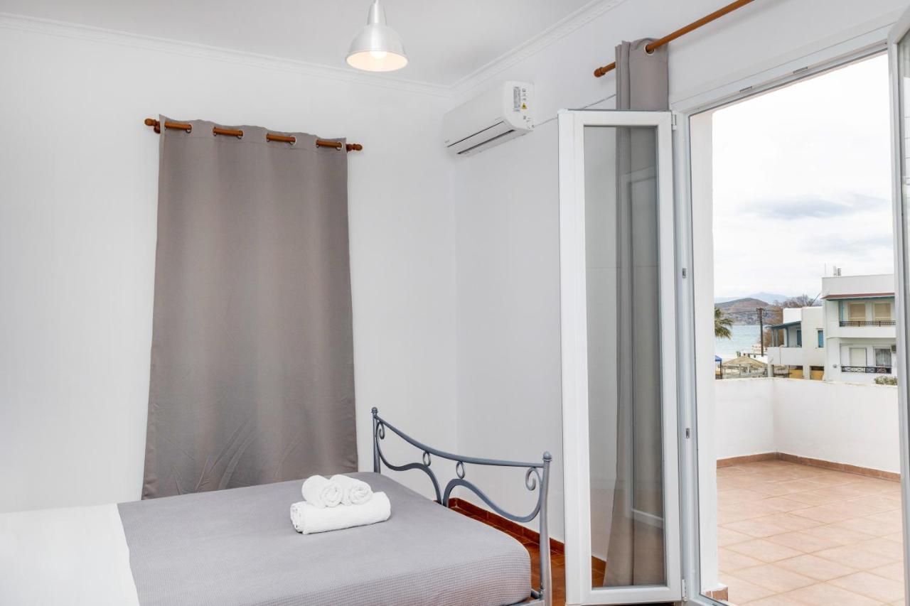 Depis Economy Apartments Naxos City ภายนอก รูปภาพ