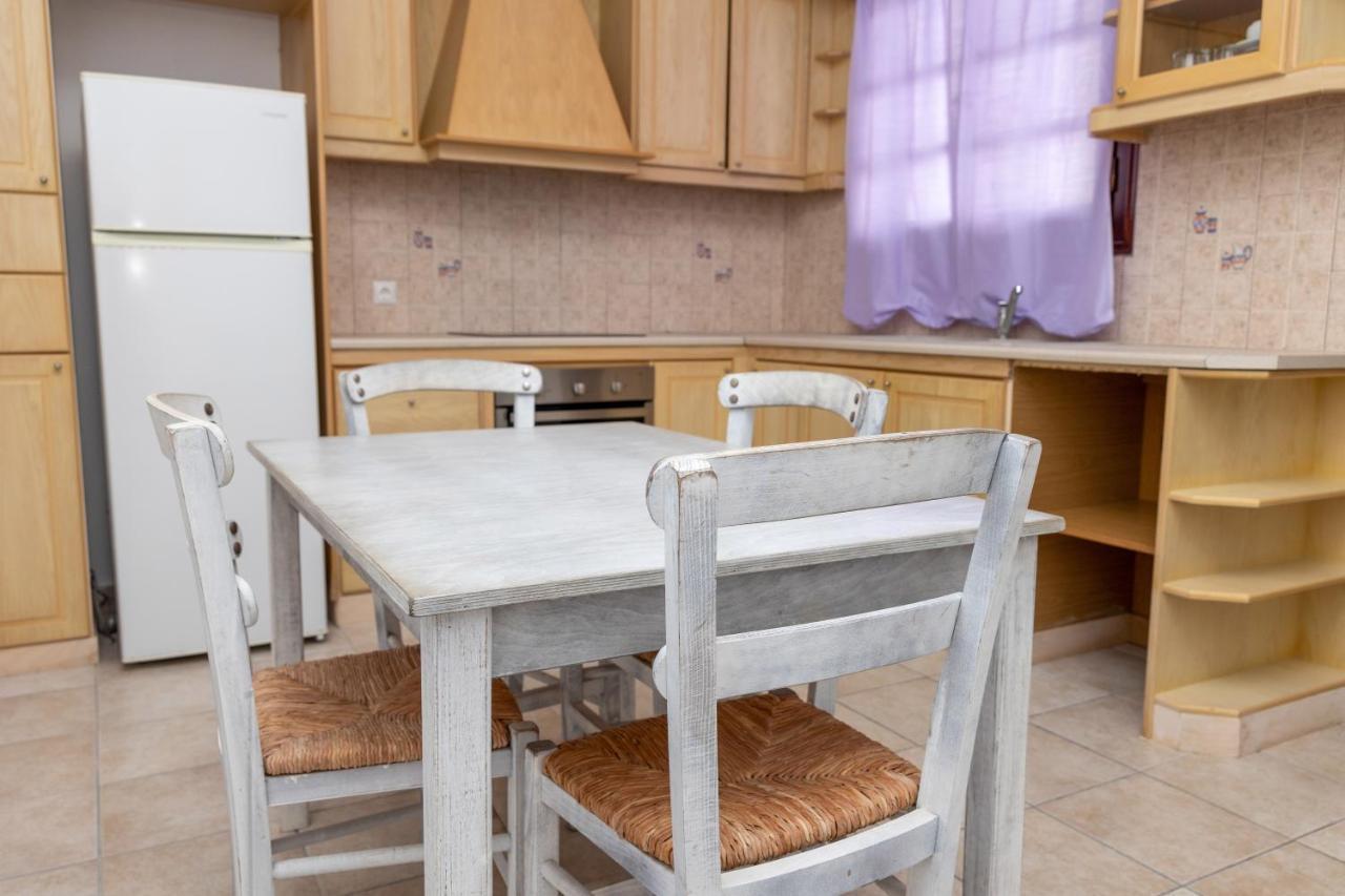 Depis Economy Apartments Naxos City ภายนอก รูปภาพ
