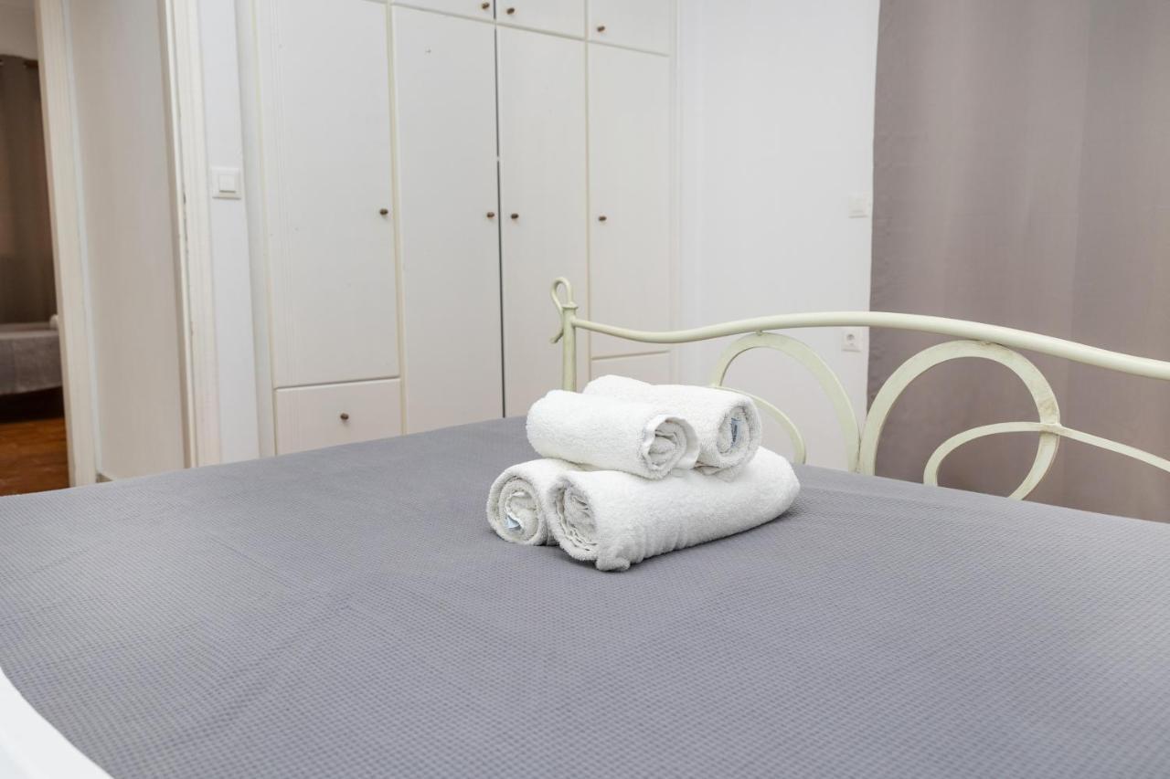 Depis Economy Apartments Naxos City ภายนอก รูปภาพ