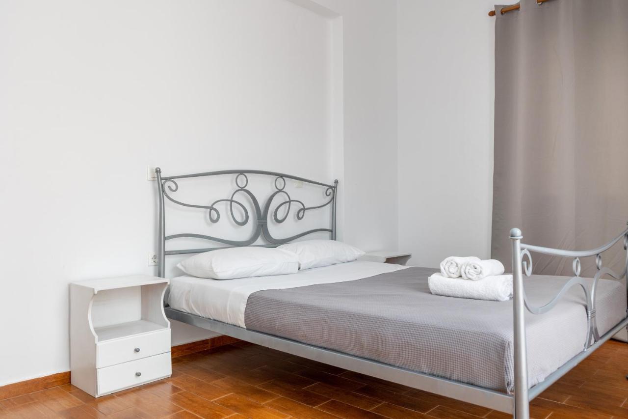 Depis Economy Apartments Naxos City ภายนอก รูปภาพ