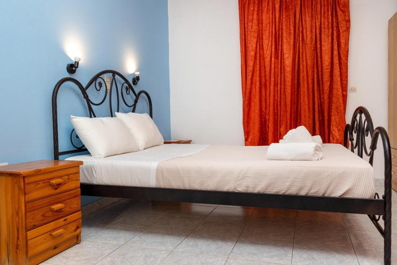 Depis Economy Apartments Naxos City ภายนอก รูปภาพ