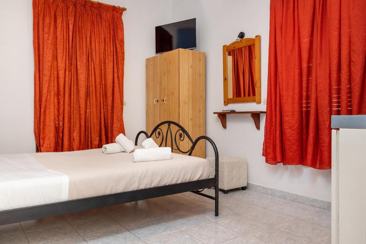 Depis Economy Apartments Naxos City ภายนอก รูปภาพ