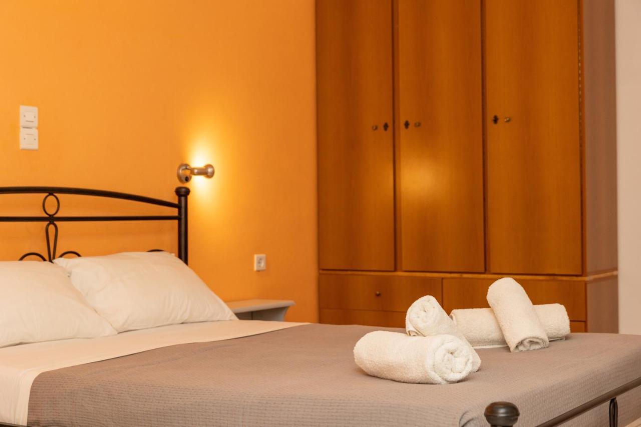 Depis Economy Apartments Naxos City ภายนอก รูปภาพ