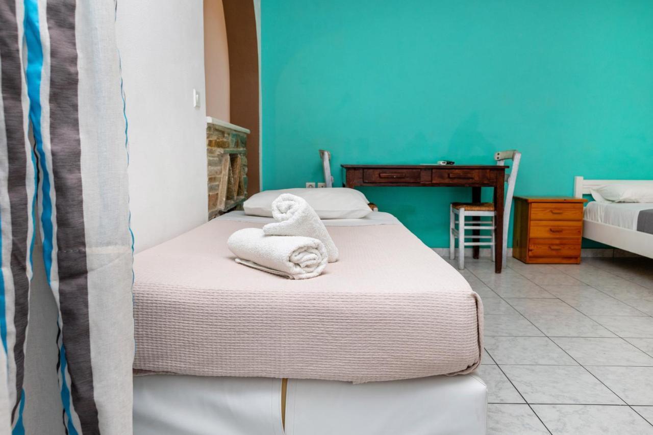 Depis Economy Apartments Naxos City ภายนอก รูปภาพ