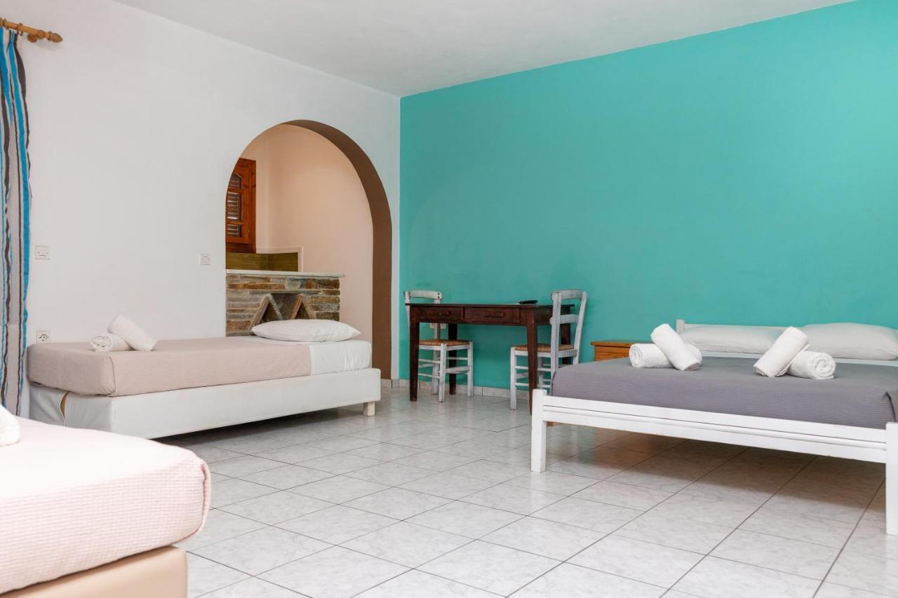 Depis Economy Apartments Naxos City ภายนอก รูปภาพ