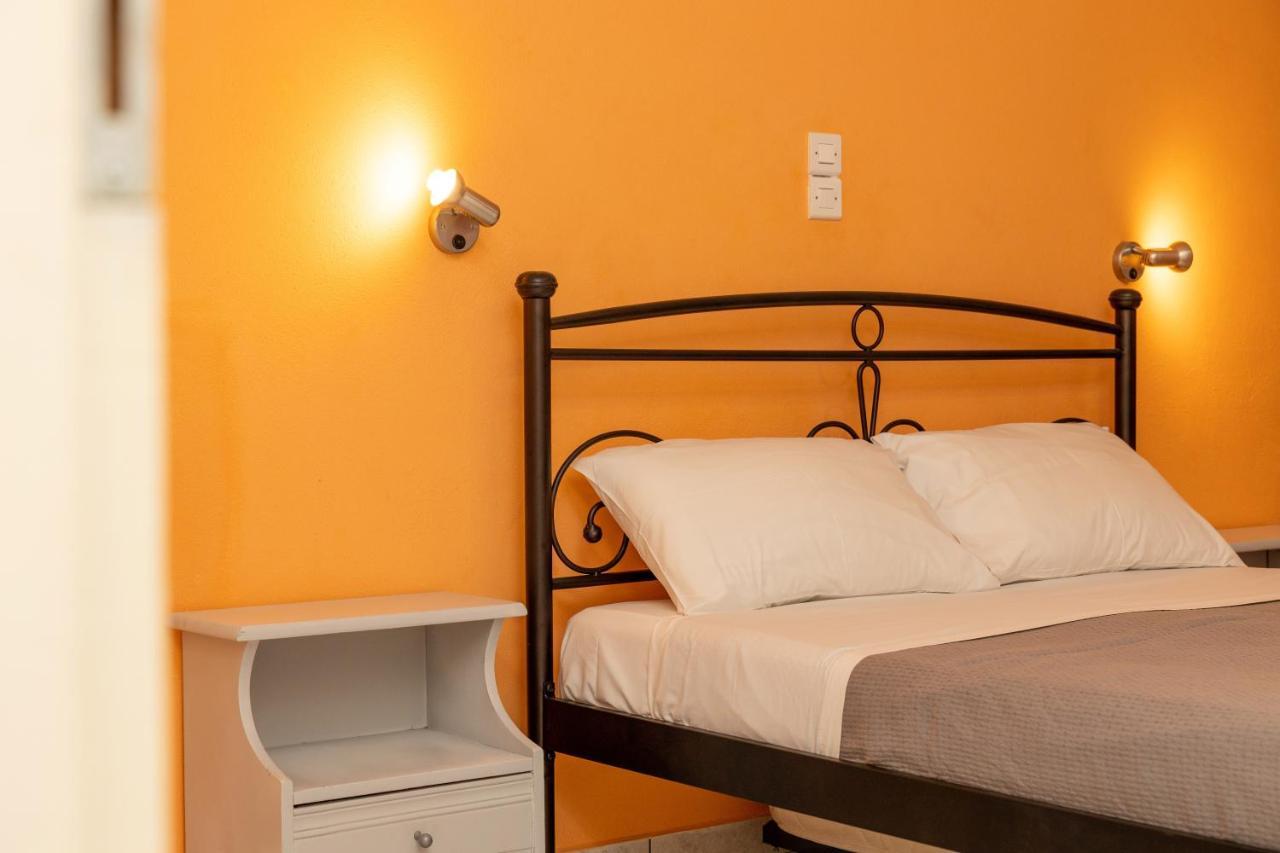 Depis Economy Apartments Naxos City ภายนอก รูปภาพ